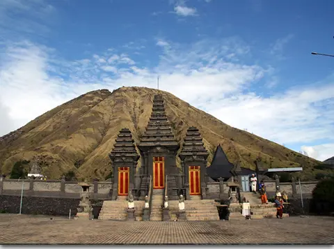 SURABAYA IJEN BROMO BALI TOUR 3D2N